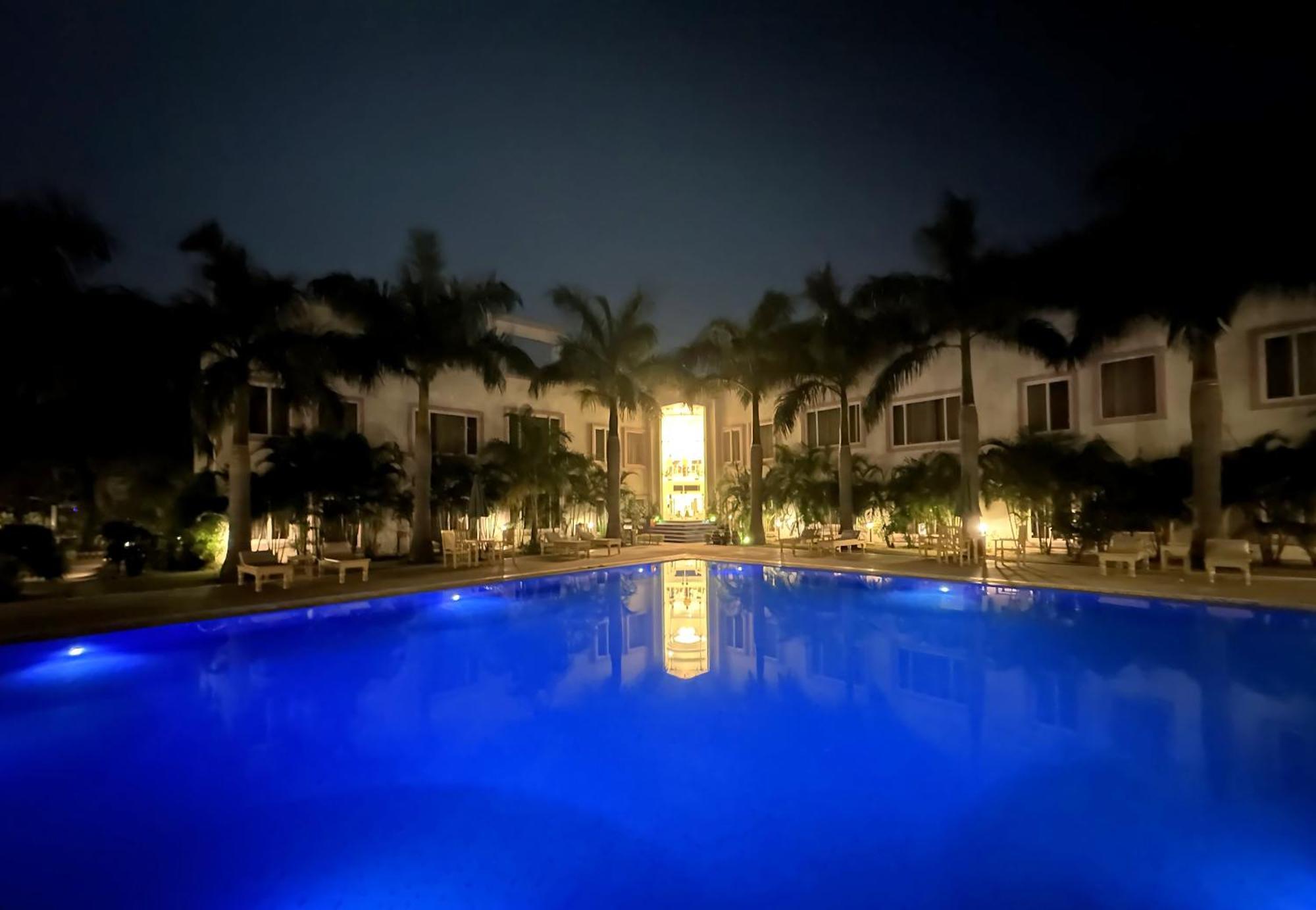 A S Hotels Khajurāho Extérieur photo