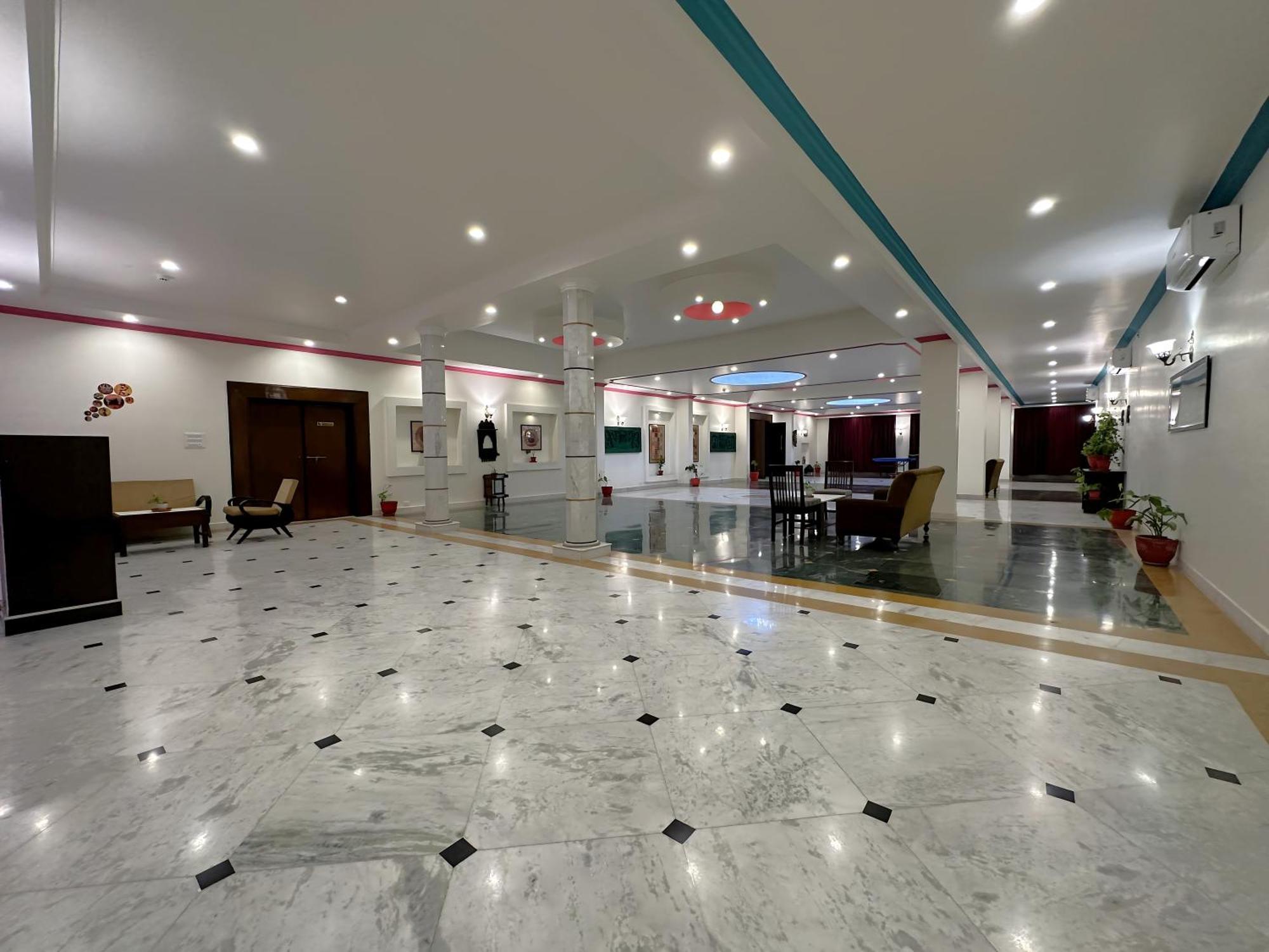 A S Hotels Khajurāho Extérieur photo