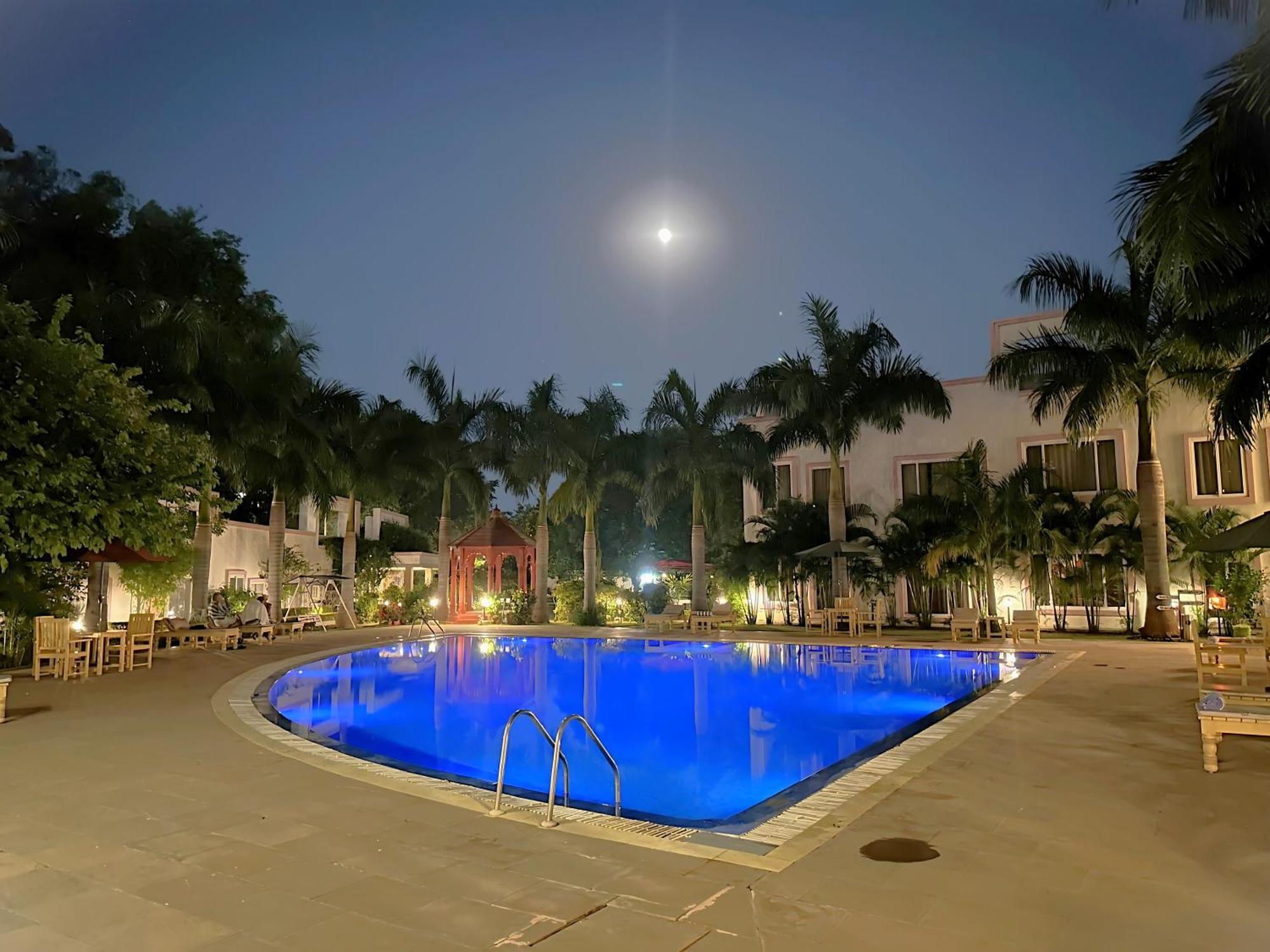A S Hotels Khajurāho Extérieur photo