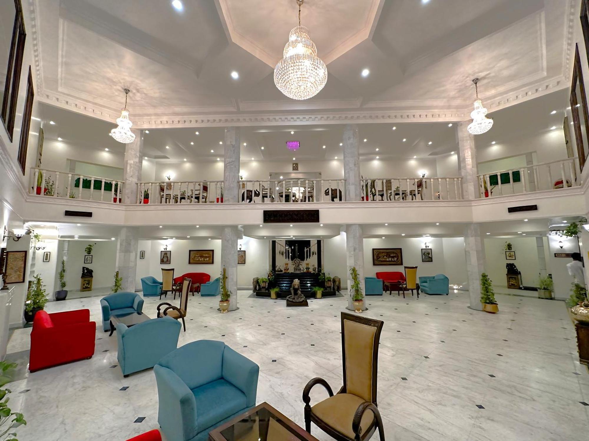 A S Hotels Khajurāho Extérieur photo